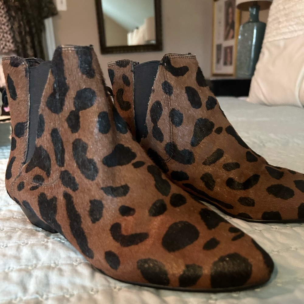 Ann Taylor Brown & Black Suede Booties